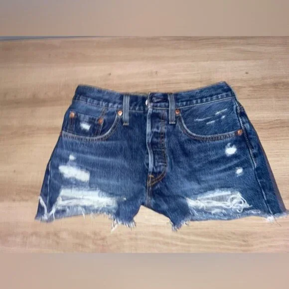 Levi Denim Short Shorts - Picture 2 of 6